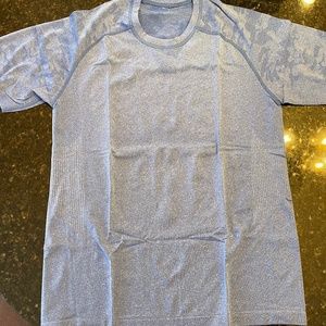 Men M Lululemon metal vent tech - crew - blue camo